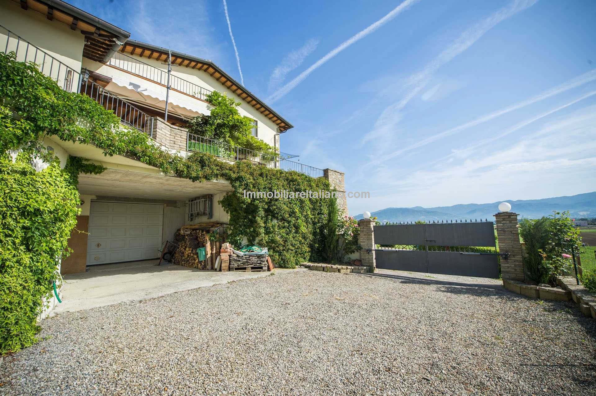 Umbria Villa Property Citerna Immobiliare Italiano