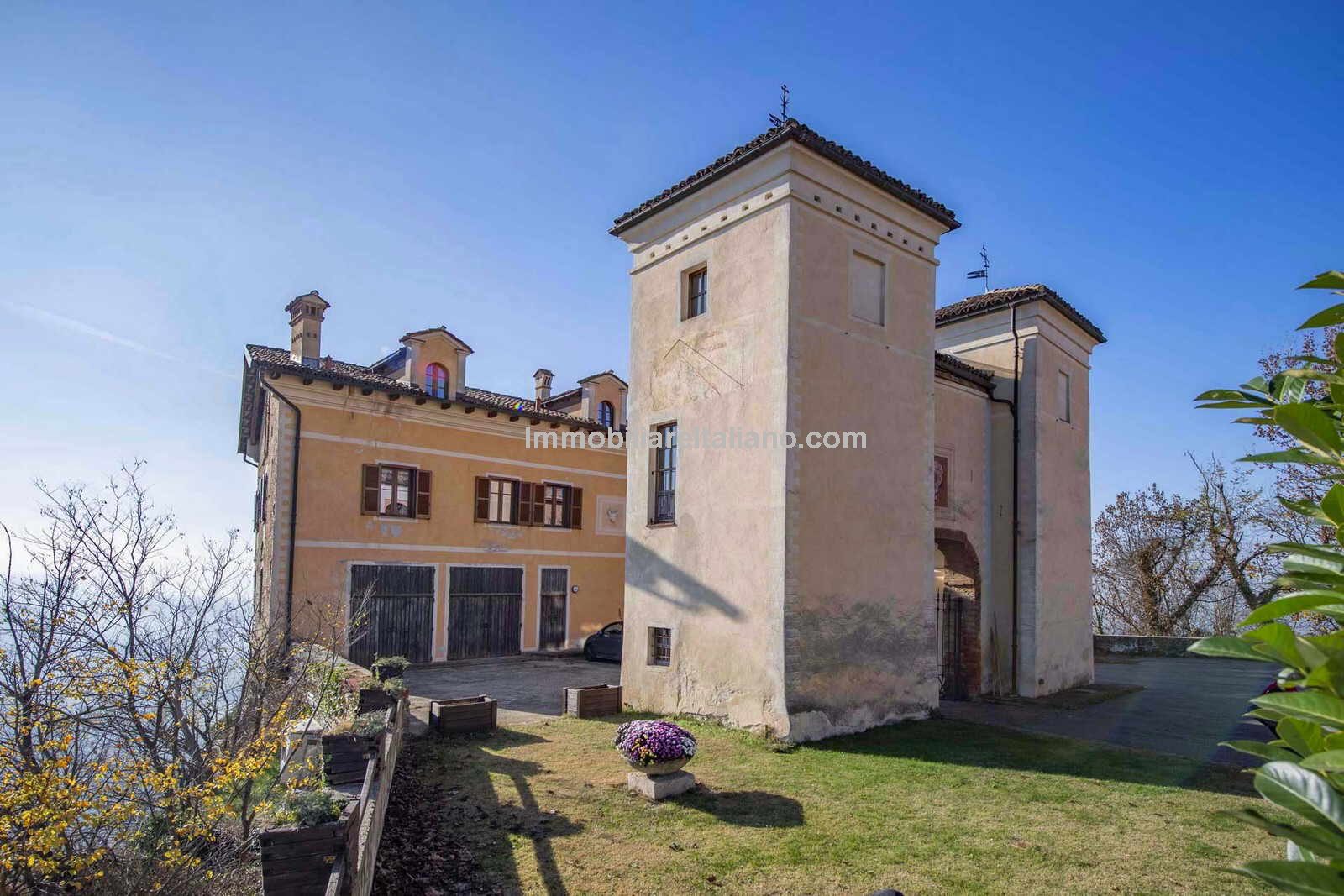 Castle for sale in Piedmont Italy Immobiliare Italiano