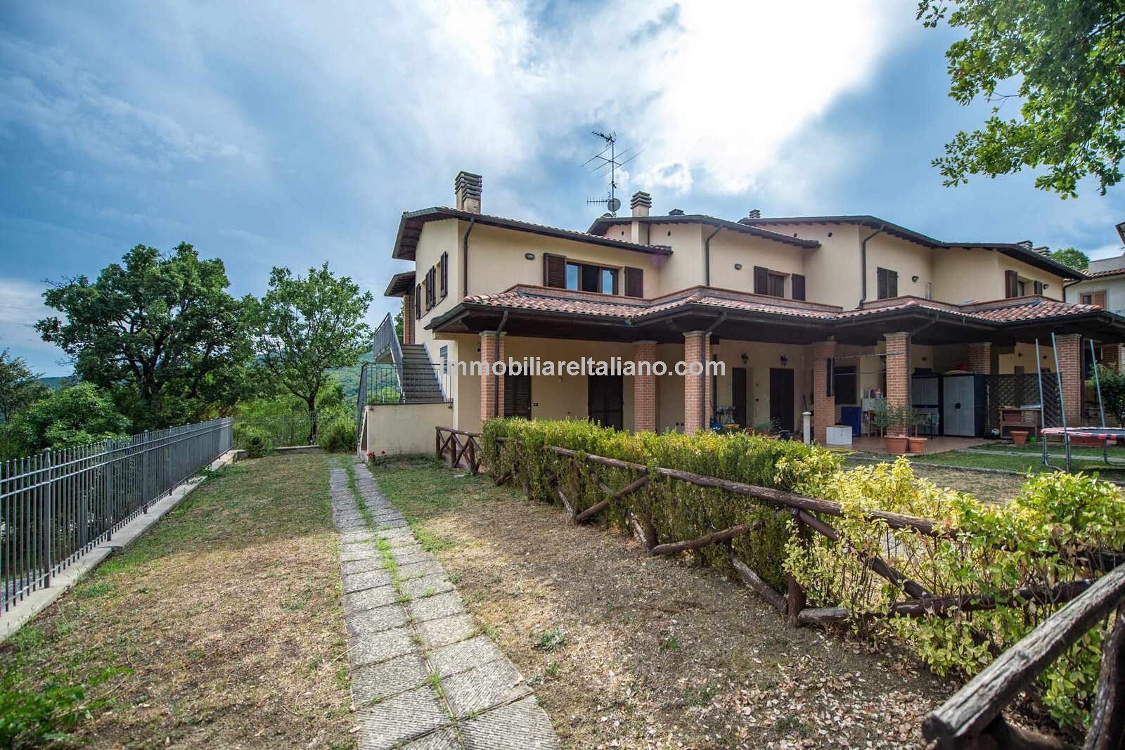 2 Bedroom Apartment in Tuscany Excellent Value Immobiliare Italiano