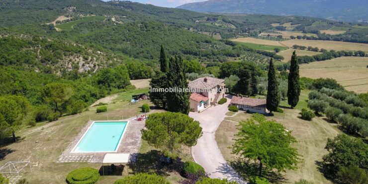 UNDER OFFERUmbria Property Agriturismo Wine and Olives
