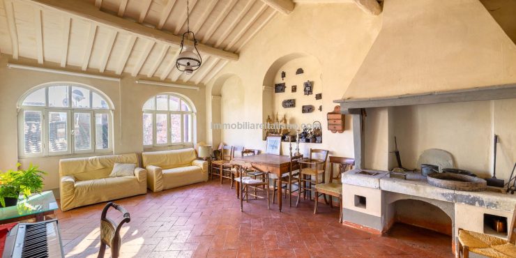 Town Centre Penthouse Apartment