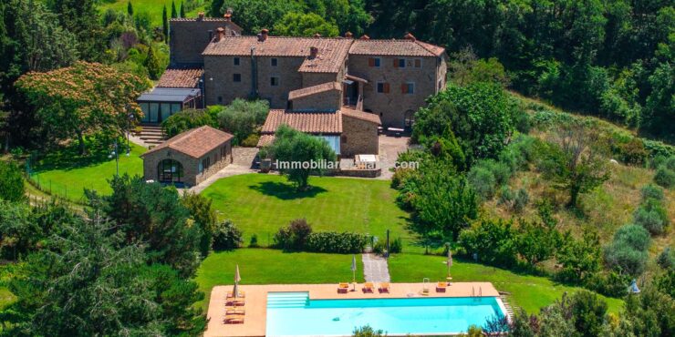 Tuscan Farmhouse Agriturismo for sale
