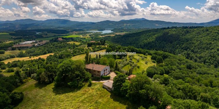 Large Tuscan Farmhouse