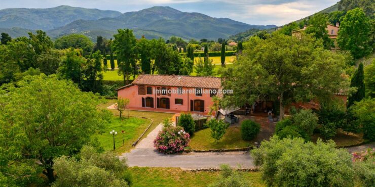 Large Italian Country House