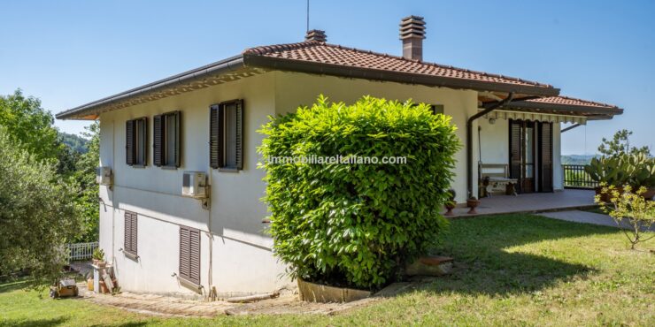 Villa for sale in Italy Cheap